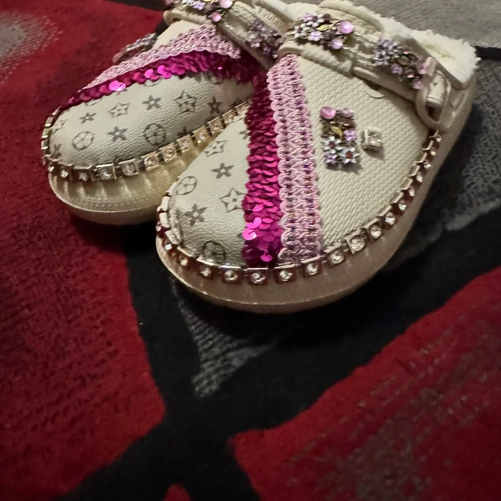 Custom made clogs - Picture 3 of 3